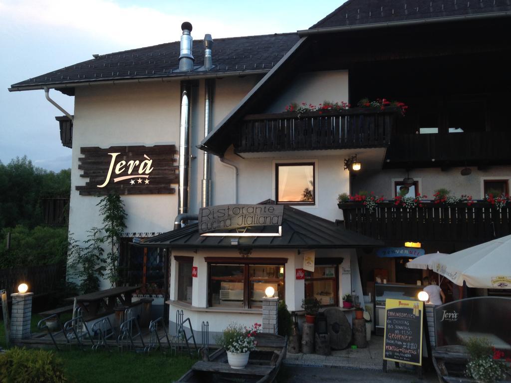 Jera Am Furtnerteich Hotel-Ristorante&Relax Mariahof Luaran gambar